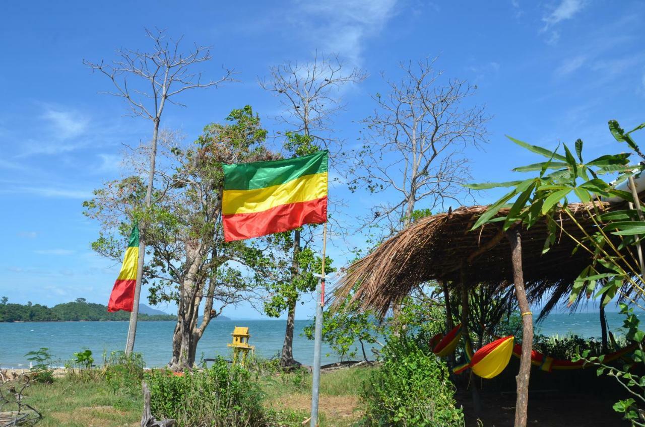 Reggae Island Private Island Hotel Phajam-sziget Kültér fotó