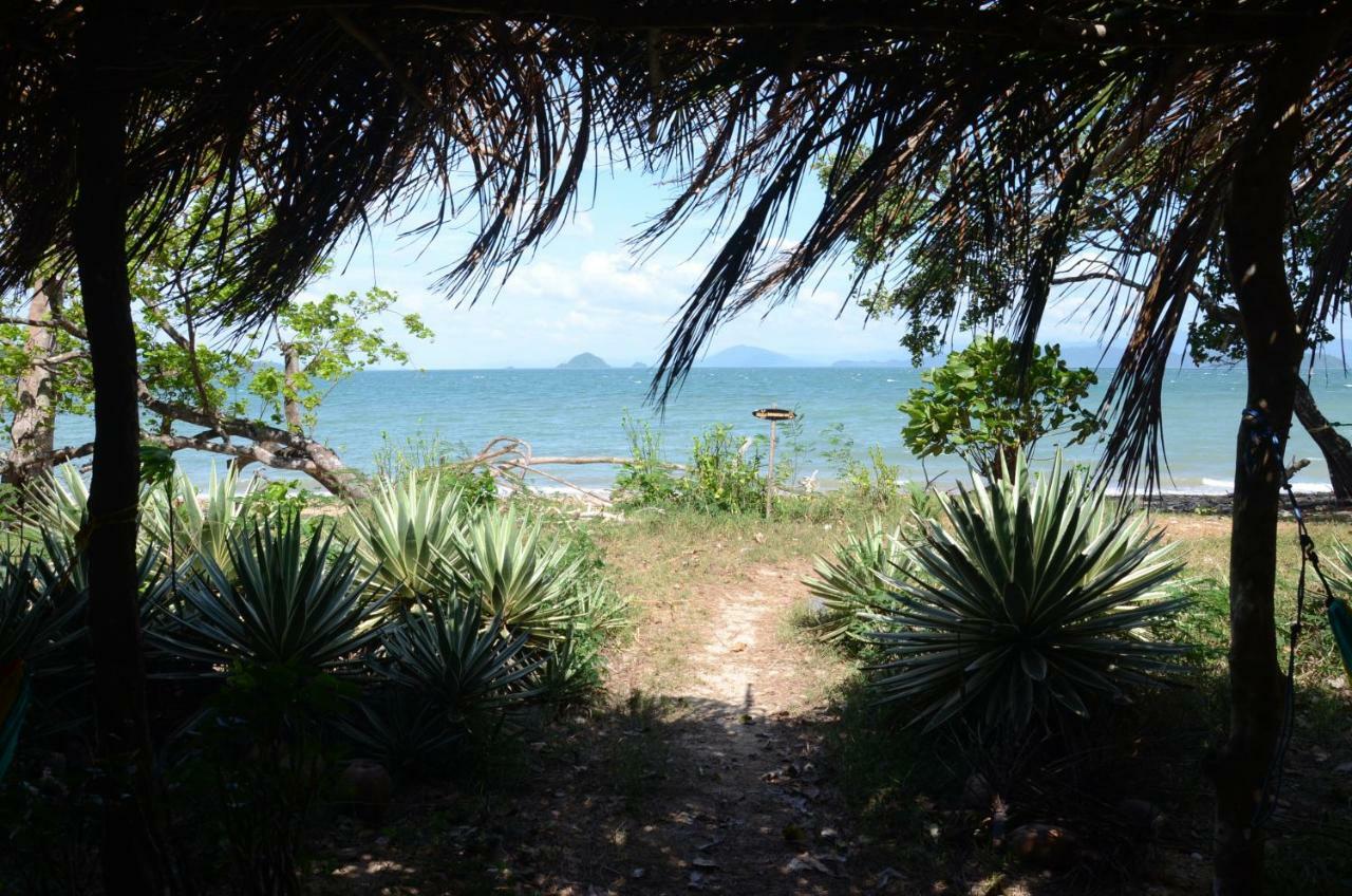 Reggae Island Private Island Hotel Phajam-sziget Kültér fotó