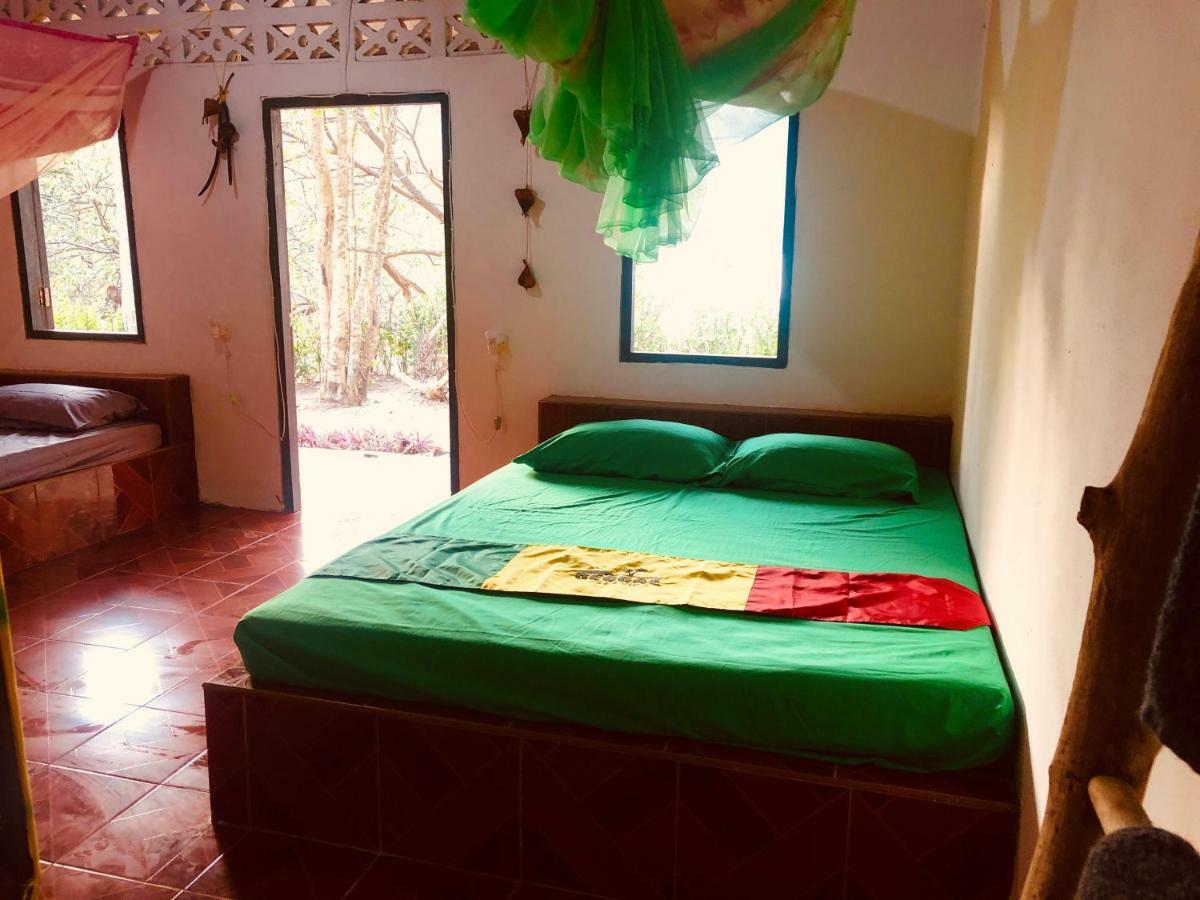 Reggae Island Private Island Hotel Phajam-sziget Kültér fotó