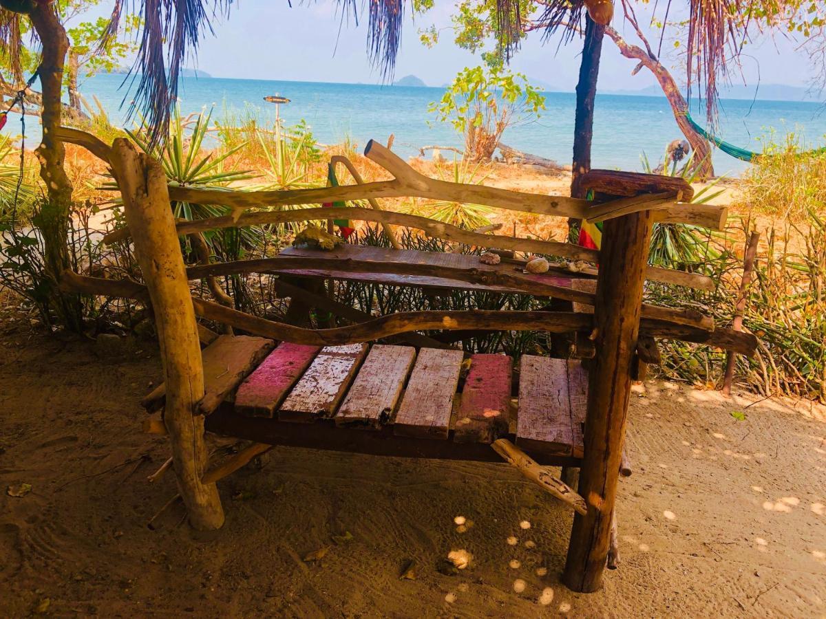 Reggae Island Private Island Hotel Phajam-sziget Kültér fotó