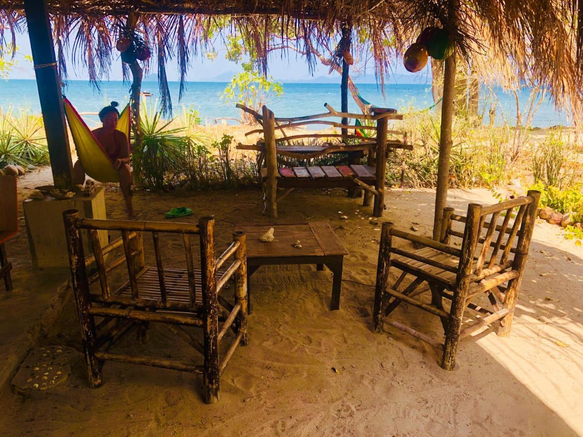Reggae Island Private Island Hotel Phajam-sziget Kültér fotó
